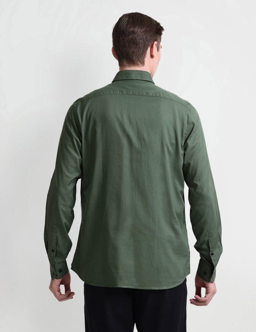 Arrow Men's Solid Fitted Shirt (ASAEOSH1323_ME. Green - Image 3